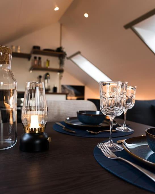Scenic Penthouse - Ocean View & Skylight Windows Apartman Siglufjordur Kültér fotó